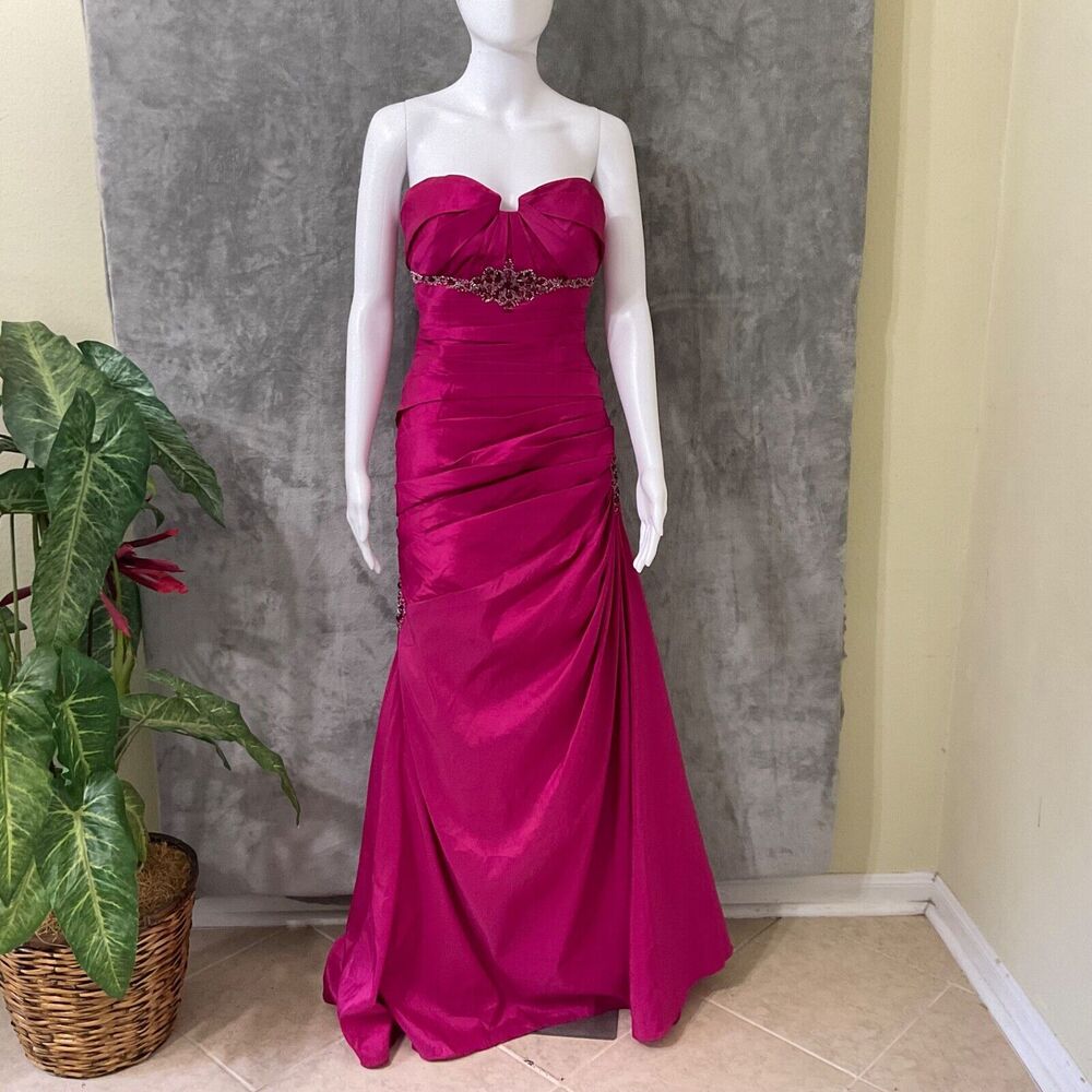 Flirt Maggie Sottero Formal Gown Women’s 10 pink beaded Strapless Corset Back